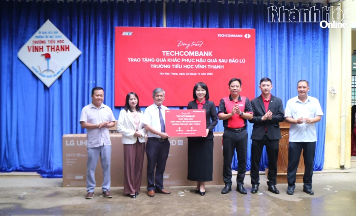 Báo và Phát thanh, Truyền hình Khánh Hòa, Techcombank tặng 6 bộ máy tính, 11 tivi cho trường học phường Tây Nha Trang