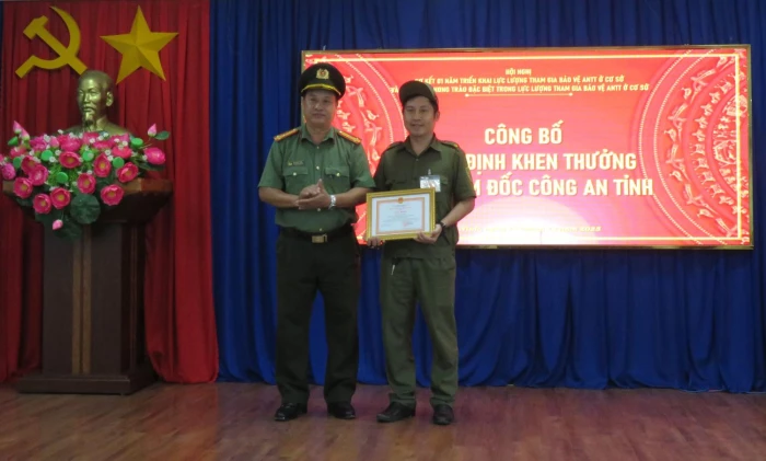 Xã Vạn Ninh: Sơ kết triển khai lực lượng tham gia bảo vệ an ninh trật tự ở cơ sở