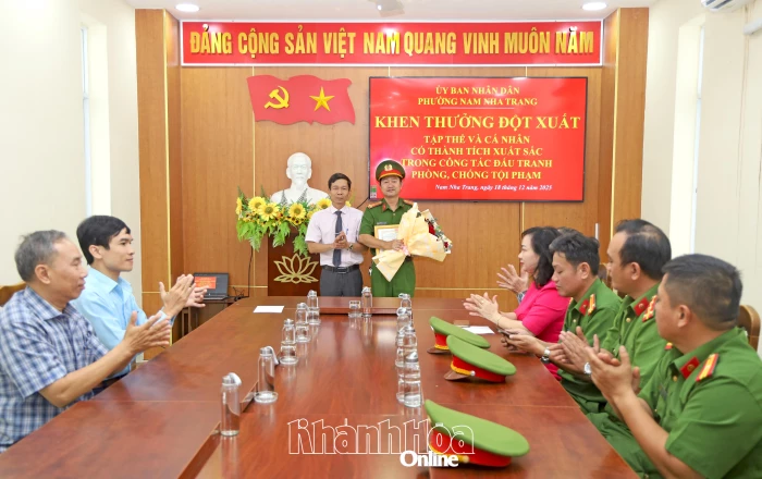 Phường Nam Nha Trang khen thưởng đột xuất 1 tập thể, 5 cá nhân