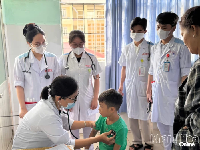 Số ca hen phế quản ở trẻ em tăng khoảng 30% so với tháng trước