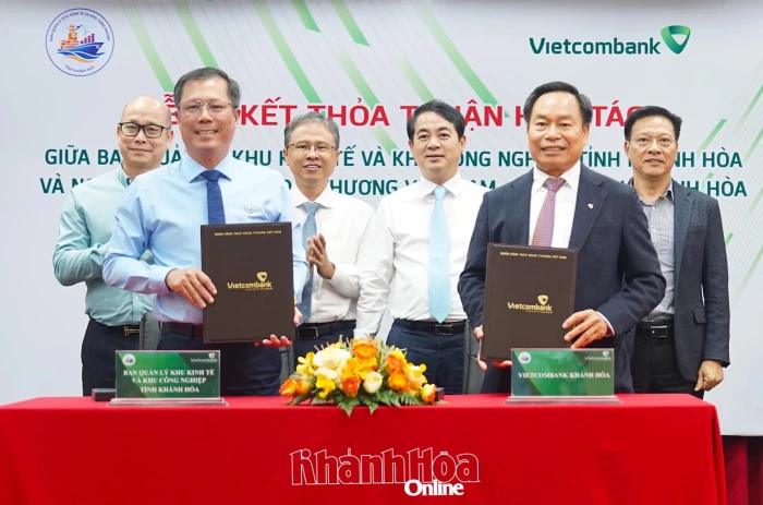 Ban Quản lý Khu kinh tế và Khu công nghiệp tỉnh Khánh Hòa ký kết hợp tác với Vietcombank Khánh Hòa