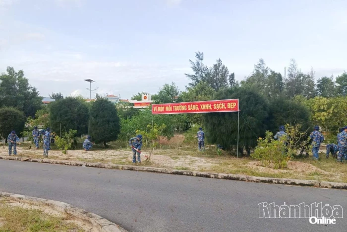 Tuổi trẻ Trung tâm Huấn luyện Vùng 4 Hải quân tổ chức Ngày thứ Bảy tình nguyện