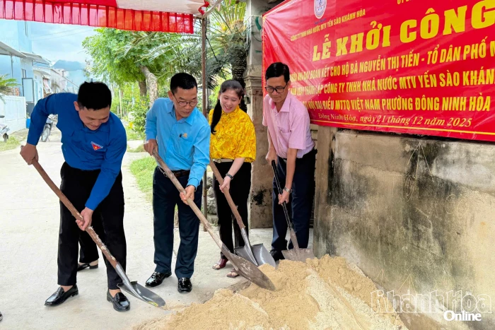 Khởi công xây nhà Đại đoàn kết cho hộ có hoàn cảnh khó khăn ở phường Đông Ninh Hòa