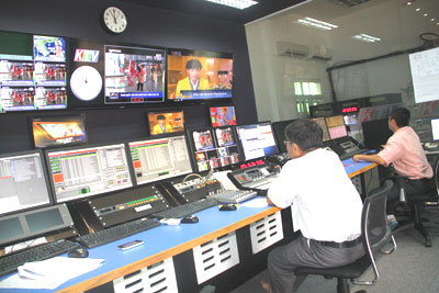 Phòng phát sóng của Đài Phát thanh và Truyền hình Khánh Hòa được trang bị hiện đại, sẵn sàng chuyển sang phát sóng bằng kỹ thuật số.