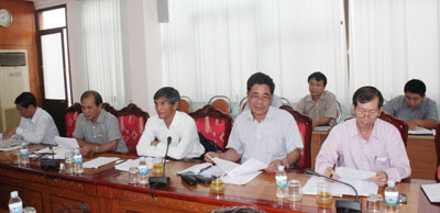 Ông Lê Thanh Quang (thứ hai bên phải) chủ trì cuộc họp.