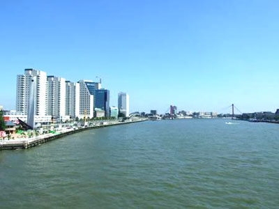 Cảng biển Rotterdam (Hà Lan).
