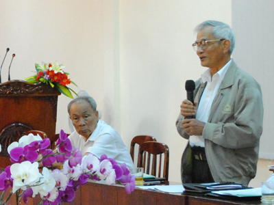 Ông Nguyễn Thiết Hùng, nguyên Chủ tịch UBND tỉnh Khánh Hòa phát biểu ý kiến.