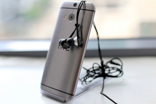 MA350 là lựa chọn hấp dẫn khi người dùng cần tai nghe giá tốt, âm thanh hay thay thế cho phụ kiện đi kèm với smartphone.