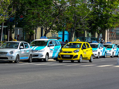 Các hãng taxi dự kiến tăng giá cước trong ít ngày tới.
