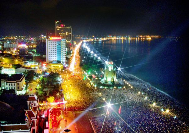 TP. Nha Trang lung linh sắc màu trong những ngày diễn ra Festival Biển