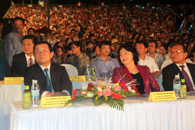 Chủ tịch nước Trương Tấn Sang đến dự lễ khai mạc Festival Biển 2015