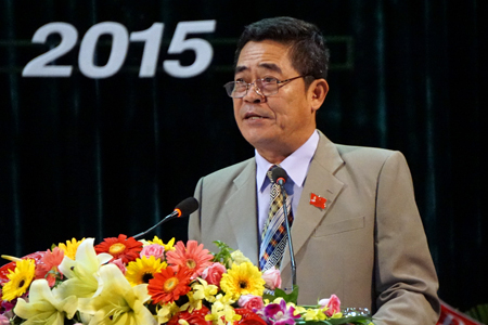 Ông Lê Thanh Quang trình bày Đề án nhân sự Ban Chấp hành Đảng bộ tỉnh Khánh Hòa khóa XVII, nhiệm kỳ 2015-2020