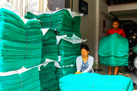 Lưới trủ được cung cấp cho ngư dân vùng ven biển Khánh Hòa  và các tỉnh lân cận
