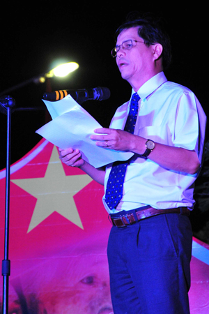 Ông Nguyễn Tấn Tuân phát biểu tri ân các Anh hùng liệt sĩ, các mẹ Việt Nam Anh hùng, những người có công với cách mạng