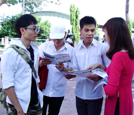 Tư vấn tuyển sinh tại Trường Đại học Nha Trang