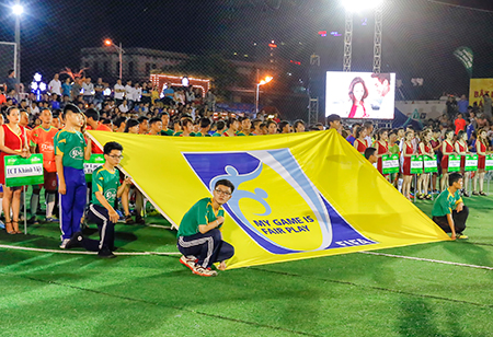 Sau gần 4 tháng tranh tài sôi nổi trên khắp 12 tỉnh, thành phố, 24 cái tên xuất sắc nhất góp mặt tại Nha Trang tham dự VCK Giải bóng đá mini phong trào toàn quốc – cúp Bia Sài Gòn 2016