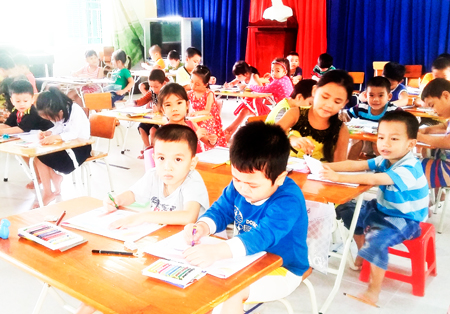 Các bé Trường Mầm non Diên Sơn (huyện Diên Khánh)