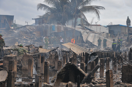 Theo thống kê sơ bộ, có 71 căn nhà bị thiêu rụi trong vụ hỏa hoạn