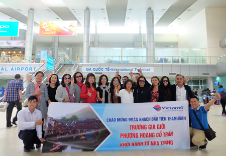 Đoàn khách tham gia tour của Vietravel Nha Trang.       