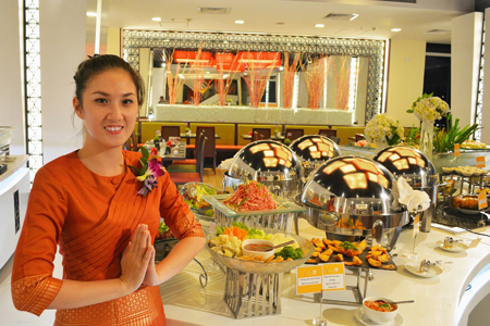 Tiệc buffet Thái sẽ phục vụ thực khách mỗi ngày trong tuần lễ ẩm thực Thái ở khách sạn Novotel.