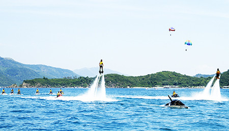 Sea sports in Hon Tam