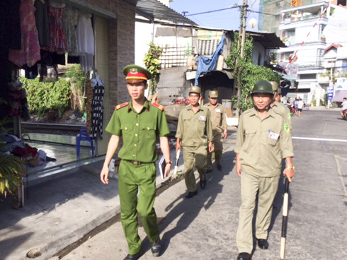 Tổ Bảo vệ dân phố cơ động phường Phước Tân tuần tra