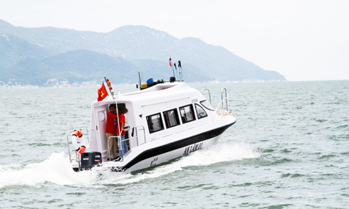 Tàu composite của Công ty TNHH Karmsund Maritime Việt Nam  hạ thủy tại thị xã Ninh Hòa