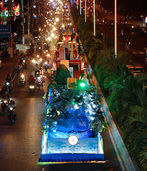 …and go along many streets in Nha Trang.