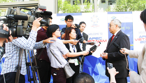 Phóng viên  tác nghiệp sự kiện APEC 2017  tại Nha Trang