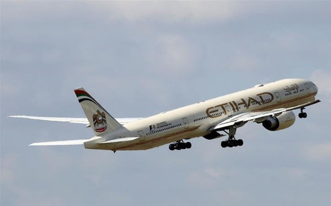 Một chiếc máy bay của hãng hàng không Etihad Airway. Ảnh: AP
