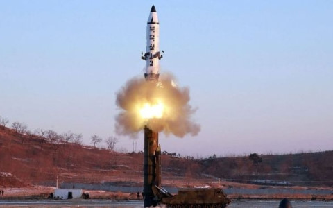 Một vụ phóng tên lửa của Triều Tiên. Reuters