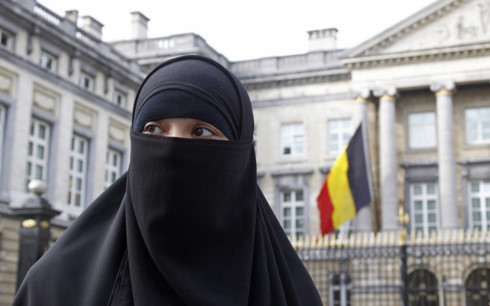 Trang phục người Hồi giáo ở Bỉ. Ảnh: blogspot.