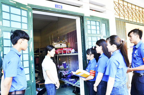  Đội sinh viên tự quản ký túc xá Cao đẳng Sư phạm Trung ương Nha Trang