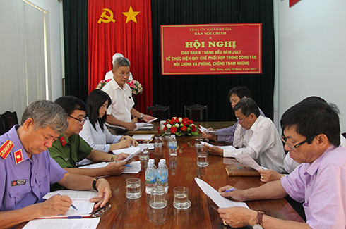 Ông Trần Việt Anh phát biểu tại hội nghị.