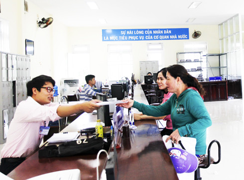 Bộ phận tiếp nhận và trả kết quả tại UBND huyện Cam Lâm