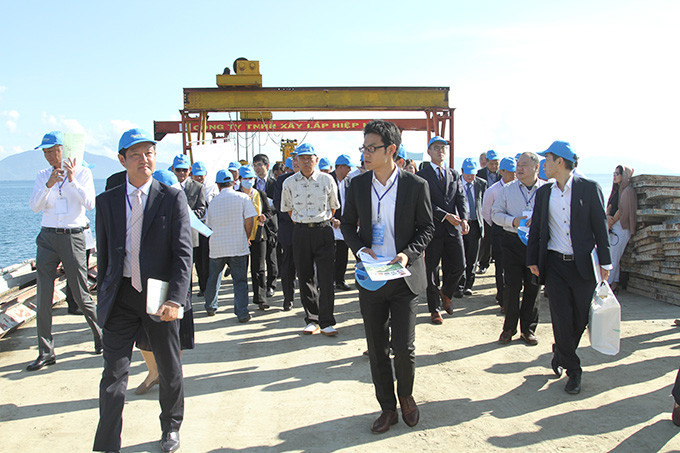 Các diện các tổ chức, doanh nghiệp Nhật Bản đi khảo sát Khu kinh tế Vân Phong.