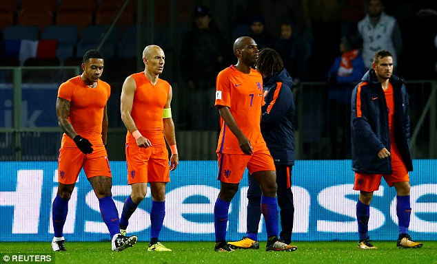 Đội tuyển Hà Lan đã không thể dựa vào những “ông già” như Arjen Robben, Wesley Sneijder.