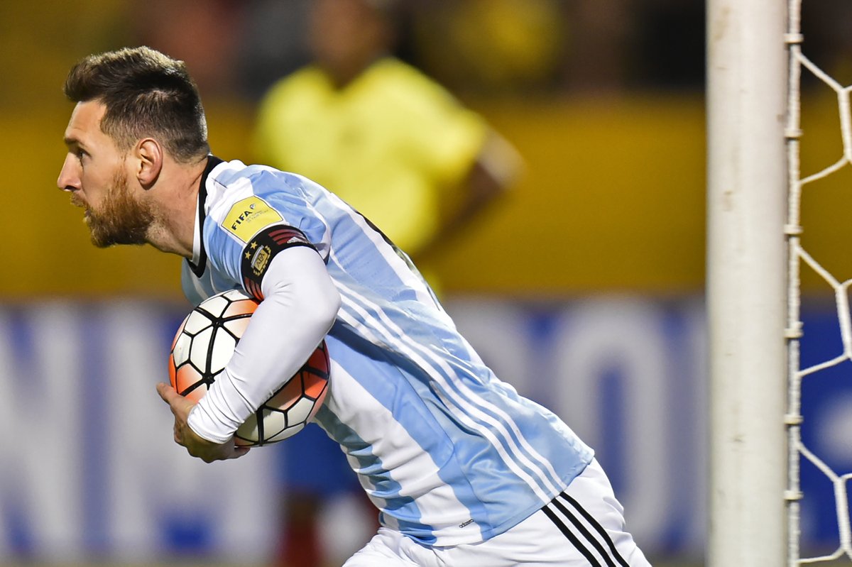 Messi đã giúp Argentina giành vé trực tiếp tới World Cup.