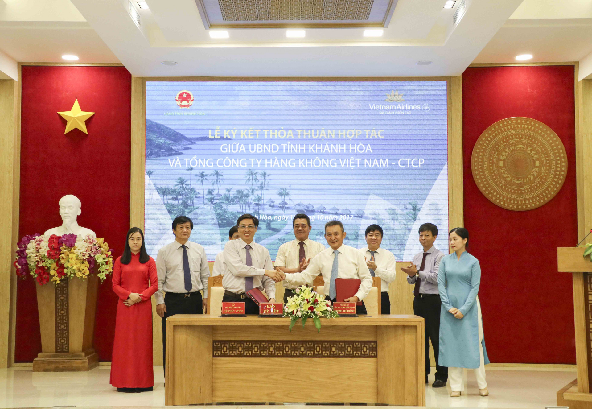 Hợp tác giữa UBND tỉnh và Tổng Công ty hàng không Việt Nam
