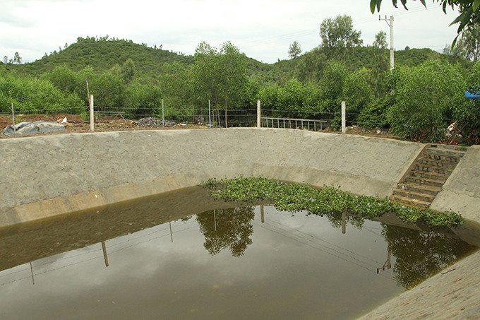Hồ chứa nước thải đã qua xử lý của Bãi rác Hòn Rọ.