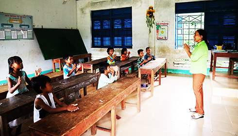 Lớp học tăng cường tiếng Việt của trẻ dân tộc thiểu số tại thị xã Ninh Hòa