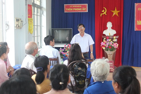 Ông Nguyễn Tấn Tuân phát biểu tại buổi trao hỗ trợ.