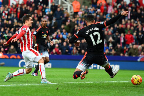 Manchester United đầy khả năng có trọn 3 điểm khi gặp đối thủ trong nhóm xuống hạng là Stoke City.