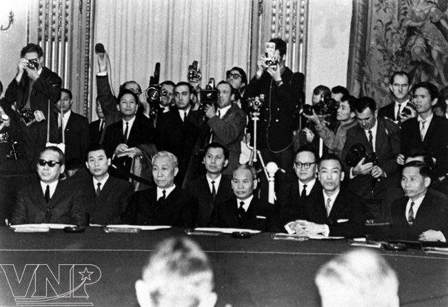 Đoàn đại biểu Việt Nam Dân chủ Cộng hòa tham dự phiên khai mạc Hội nghị bốn bên về Việt Nam tại Paris ngày 25/1/1969. Ảnh: Tư liệu TTXVN