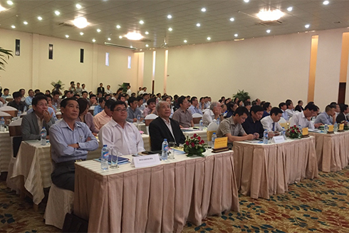 Đoàn đại biểu tỉnh Khánh Hòa do đồng chí Đào Công Thiên ( thứ ba từ trái sang) làm trưởng đoàn tham dự hội nghị.  