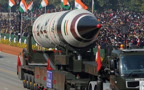 Tên lửa Agni-V trong lễ diễu binh ngày Cộng hòa tại thủ đô New Delhi của Ấn Độ năm 2013 (Ảnh: Getty)