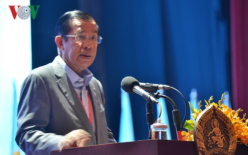 Chủ tịch CPP, Thủ tướng Campuchia Hun Sen phát biểu tại Đại hội.