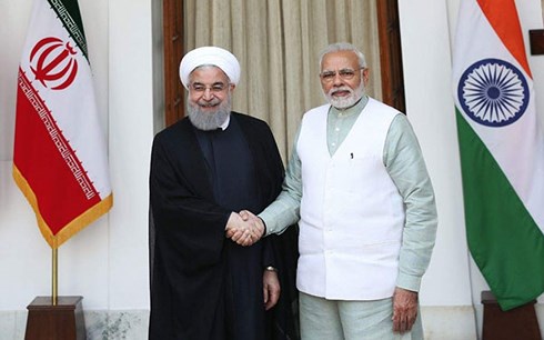 Tổng thống Iran Hassan Rouhani và Thủ tướng Ấn Độ Narendra Modi trong cuộc hội đàm tại New Delhi ngày 17/2. (Nguồn: EPS)