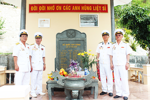 Khu lưu niệm tàu C235 tại Ninh Vân.
