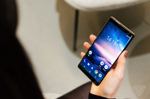 Nokia 8 âm thầm giảm giá 3 triệu đồng khi đặt hàng online.